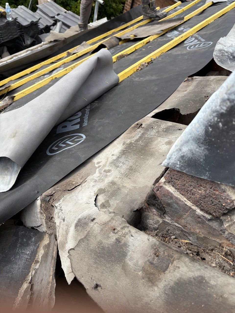 The roof opened during corrective replacement work